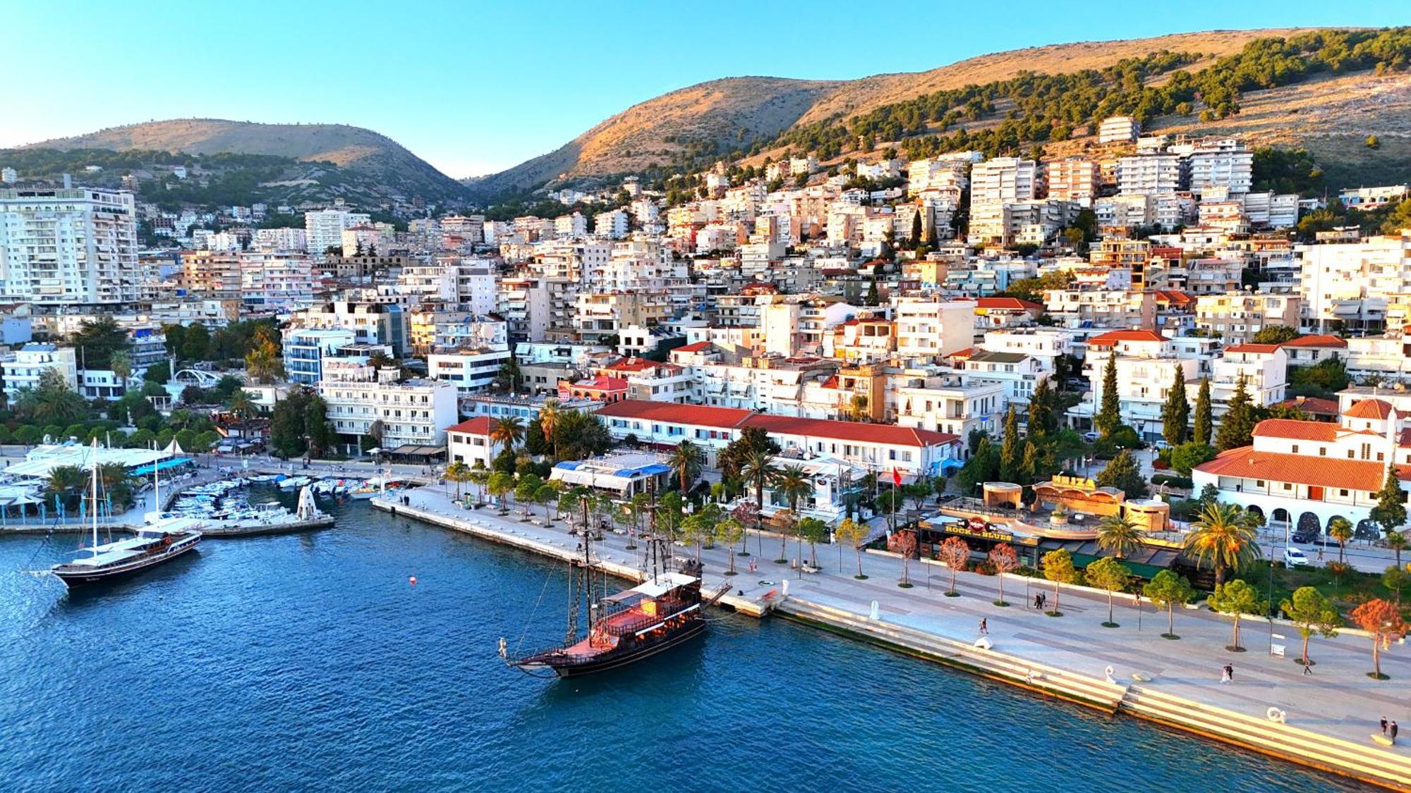 Deep Blue Rooftop - 111 Sarandë Exteriör bild