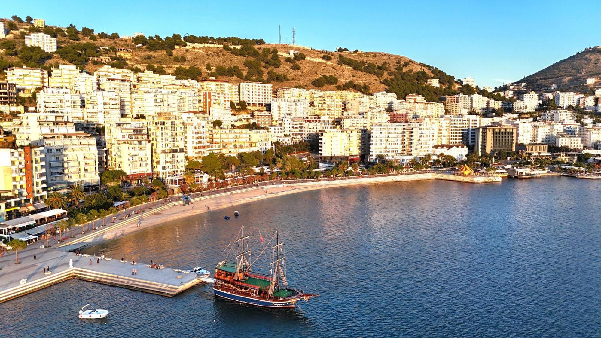 Deep Blue Rooftop - 111 Sarandë Exteriör bild